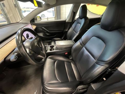 Used 2018 Tesla Model 3 Long Range image 10