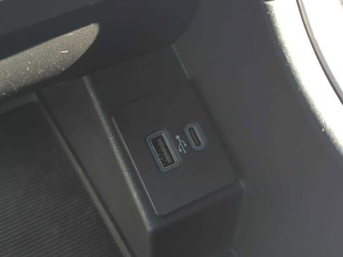 Used 2023 Ford Edge SEL image 30