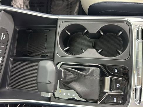 New 2026 Kia Carnival SX w/ SX Dark Edition Package FWD image 30