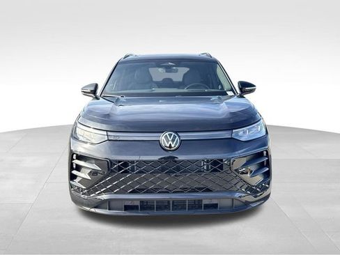 New 2026 Volkswagen Tiguan SE R-Line FWD image 8