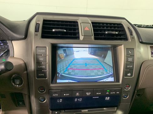 Used 2015 Lexus GX 460 w/ Premium Package AWD/4WD image 26