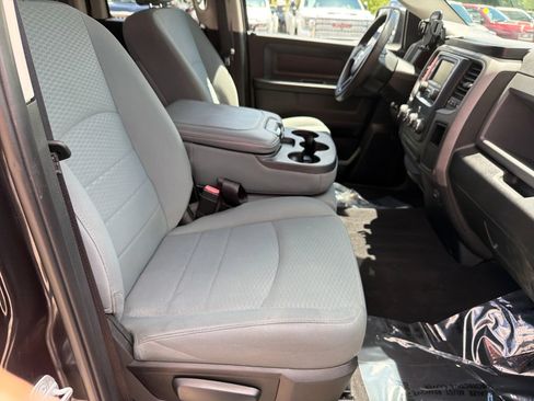 Used 2017 RAM 1500 Express AWD/4WD image 26