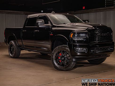Used 2024 RAM 2500 Limited AWD/4WD image 1