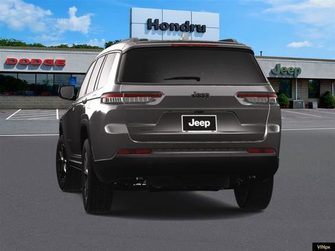New 2025 Jeep Grand Cherokee L Altitude image 13