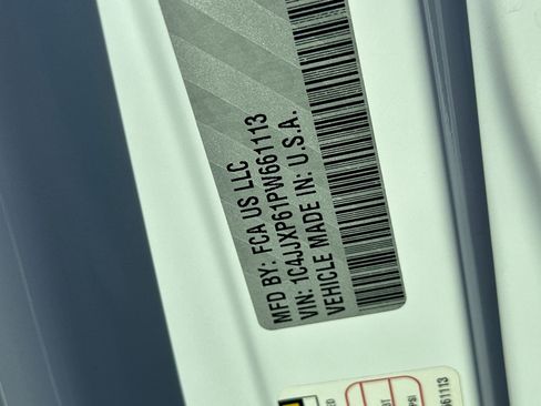 Used 2023 Jeep Wrangler Sahara image 30