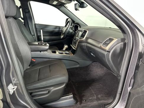 Used 2016 Jeep Grand Cherokee Laredo w/ Quick Order Package 23E image 27