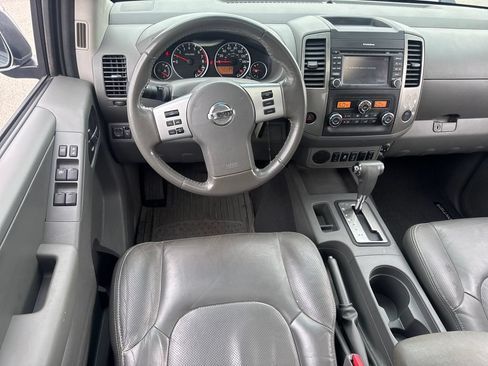 Used 2019 Nissan Frontier SL RWD image 14