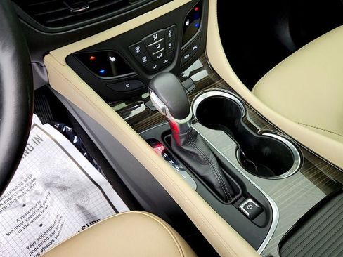 Used 2020 Buick Envision Essence w/ Experience Buick Package FWD image 17