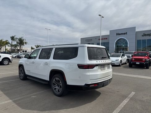 Used 2024 Jeep Wagoneer L Series II w/ Flexible Seating Group image 7