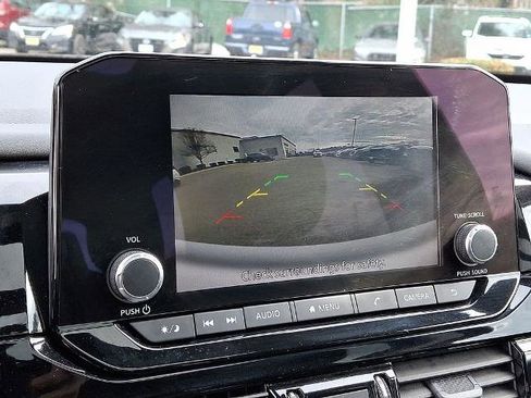 Certified 2023 Nissan Pathfinder SV w/ SV Premium Package image 21