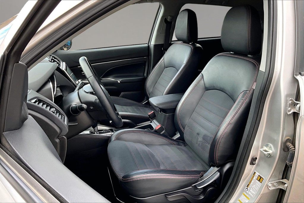 Used 2024 Mitsubishi Outlander Sport SE AWD/4WD image 19