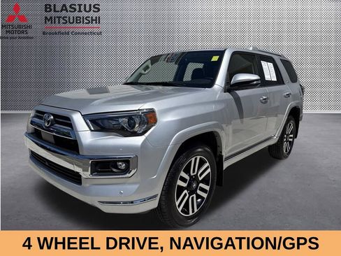 Used 2024 Toyota 4Runner Limited AWD/4WD image 4