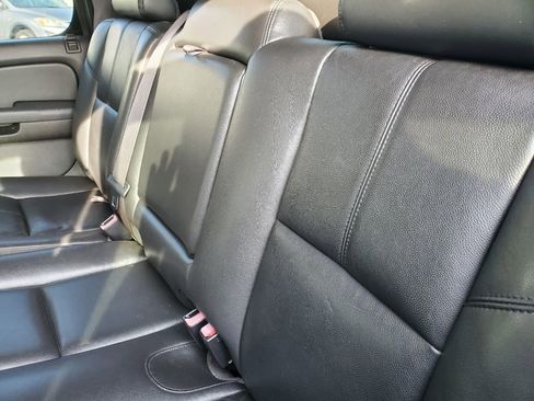 Used 2013 Chevrolet Avalanche LT w/ All-Star Edition image 23