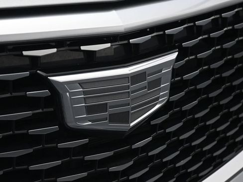 Certified 2024 Cadillac XT6 Premium Luxury FWD image 20