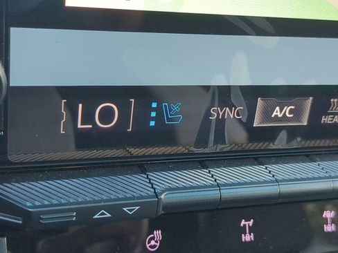 New 2024 GMC Hummer EV 2X w/ Extreme Off-Road Package image 46