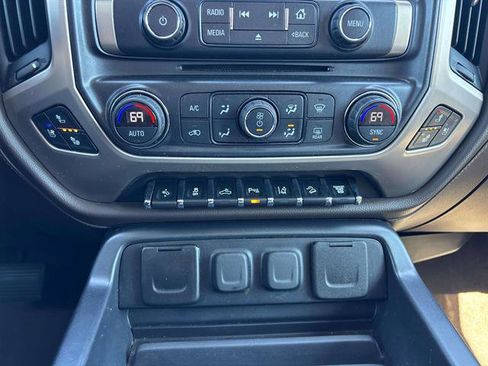 Used 2019 GMC Sierra 2500 Denali w/ Duramax Plus Package AWD/4WD image 23