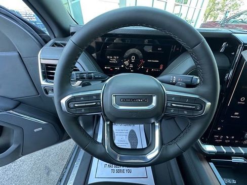 New 2026 GMC Yukon XL Denali w/ LPO, Floor Liner Package AWD/4WD image 17