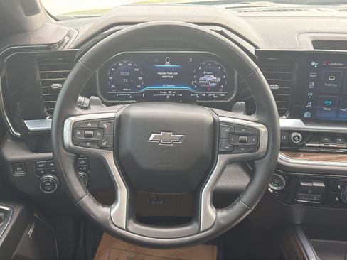 Used 2024 Chevrolet Silverado 1500 RST AWD/4WD image 31