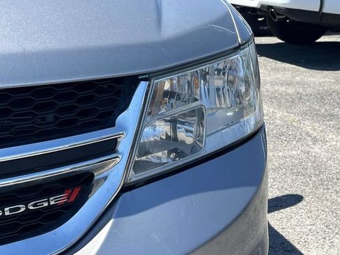 Used 2017 Dodge Journey SXT FWD image 9