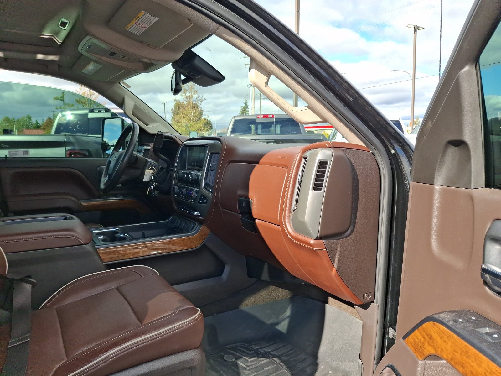 Used 2015 Chevrolet Silverado 3500 High Country AWD/4WD image 25