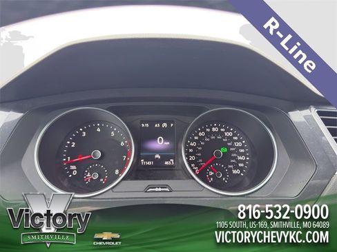 Used 2021 Volkswagen Tiguan SE R-Line image 11