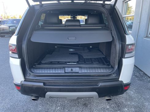 Used 2017 Land Rover Range Rover Sport SE image 36