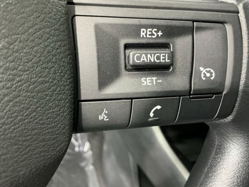 Used 2025 Nissan Rogue S image 9