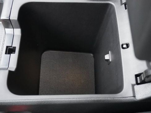 Used 2024 Jeep Grand Cherokee Limited w/ Black Appearance Package image 13