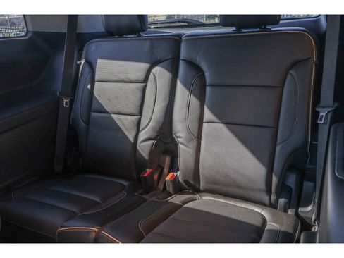 Used 2019 GMC Acadia Denali image 18