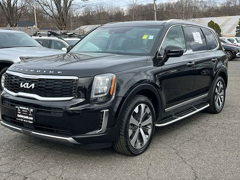 Used 2022 Kia Telluride EX w/ EX Premium Package image 3