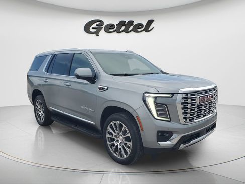 Used 2025 GMC Yukon Denali AWD/4WD image 2