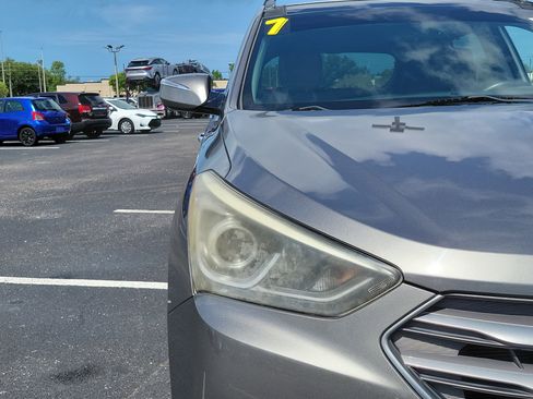 Used 2017 Hyundai Santa Fe Sport FWD image 7