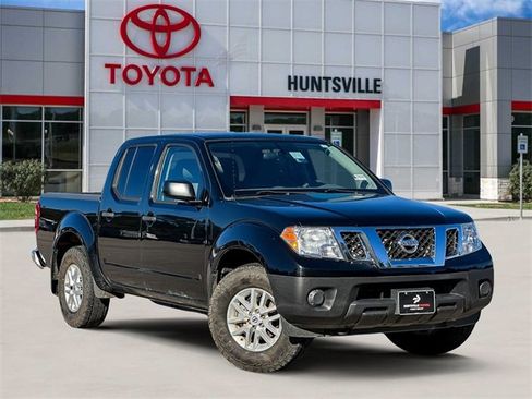 Used 2019 Nissan Frontier SV image 1