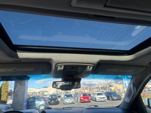 Used 2018 GMC Yukon XL Denali w/ Denali Ultimate Package image 18