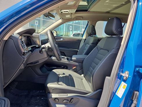 Used 2025 Volkswagen Atlas SEL image 20