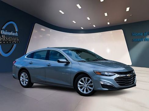 Used 2024 Chevrolet Malibu LT image 2