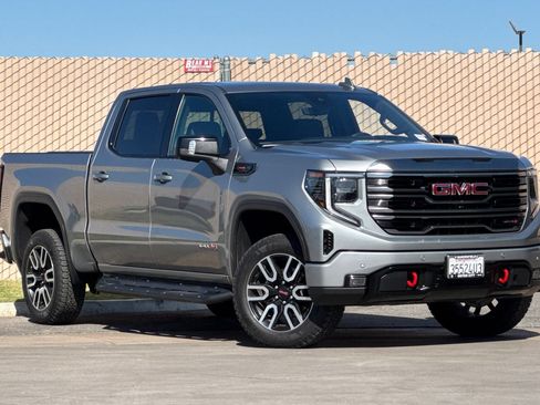 Certified 2023 GMC Sierra 1500 AT4 w/ AT4 Premium Package AWD/4WD image 2