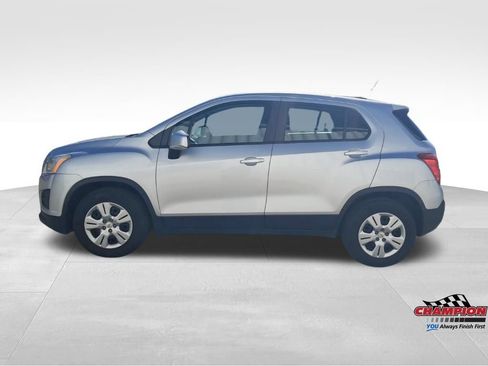 Used 2015 Chevrolet Trax LS FWD image 2