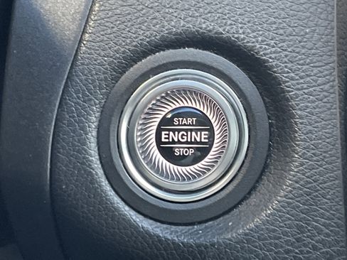 Used 2020 Mercedes-Benz C 300 Sedan image 30