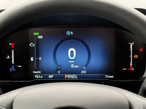 New 2025 Ford Maverick XL image 32