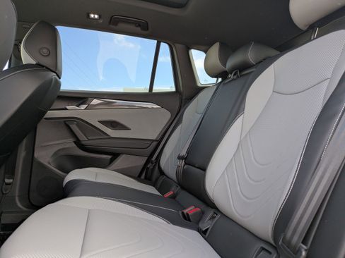 New 2026 Volkswagen Tiguan SE R-Line FWD image 15