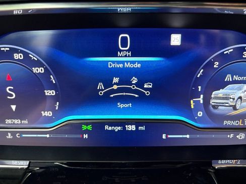 Used 2025 Chevrolet Silverado 1500 LT AWD/4WD image 23