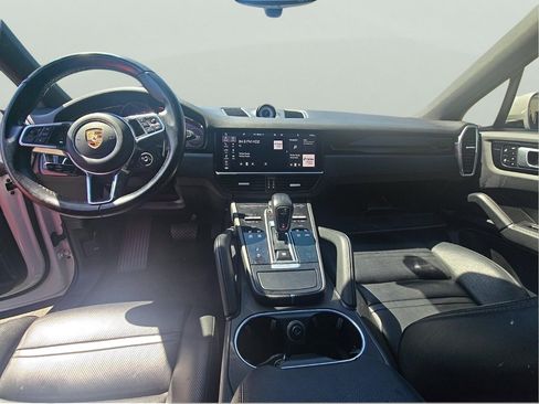 Used 2020 Porsche Cayenne AWD/4WD image 15