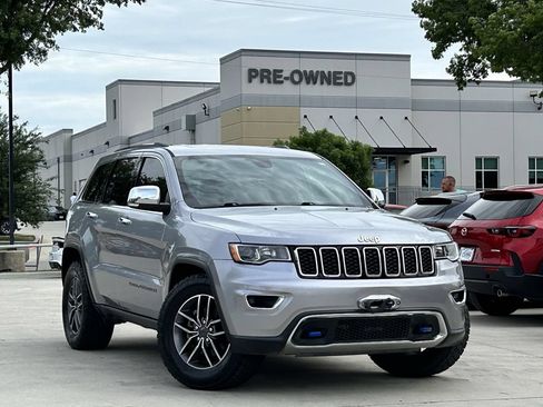Used 2020 Jeep Grand Cherokee Limited w/ Trailer Tow Group IV AWD/4WD image 2