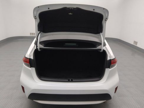 Used 2022 Toyota Corolla LE image 29