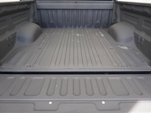 Used 2015 Toyota Tundra SR5 w/ SR5 Upgrade Package AWD/4WD image 22