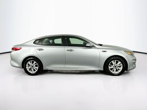 Used 2016 Kia Optima LX FWD image 10
