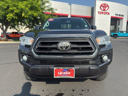 Used 2021 Toyota Tacoma SR5 AWD/4WD image 6