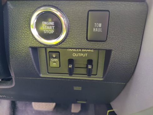 Used 2021 Toyota Tundra Limited image 26