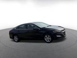 Used 2024 Chevrolet Malibu LT image 2